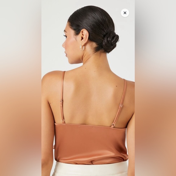 Satin Ruffle-Trim Bodysuit (toasted almond, M) - Picture 4 of 7